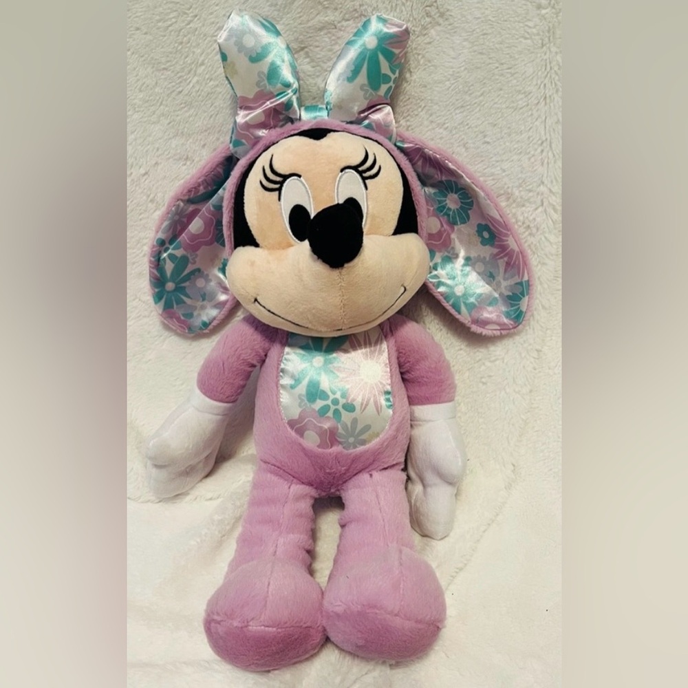 Disney Minnie Mouse 18” Easter Plush NWT
